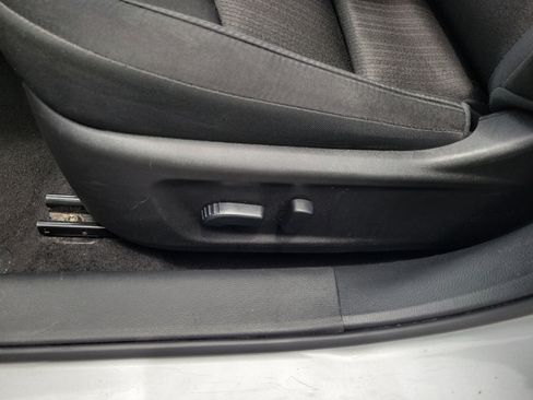 Used 2024 Nissan Altima 2.5 SV FWD image 18