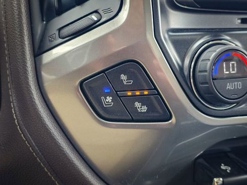 Used 2016 Chevrolet Silverado 2500 LTZ w/ LTZ Plus Package AWD/4WD image 28