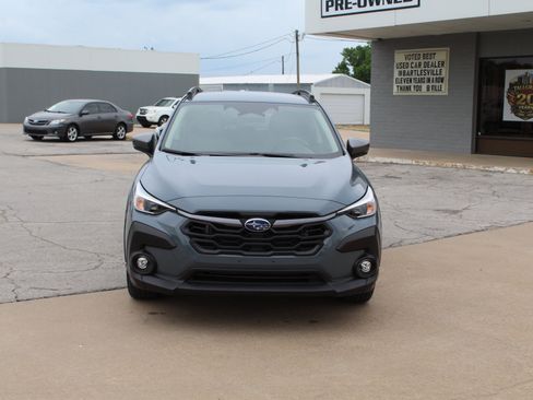 Used 2024 Subaru Crosstrek 2.0i Premium AWD/4WD image 12
