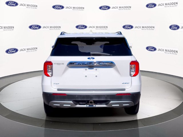 Certified 2022 Ford Explorer XLT w/ Equipment Group 202A AWD/4WD image 4