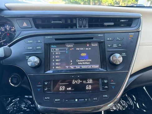Used 2016 Toyota Avalon XLE w/ Protection Package FWD image 25