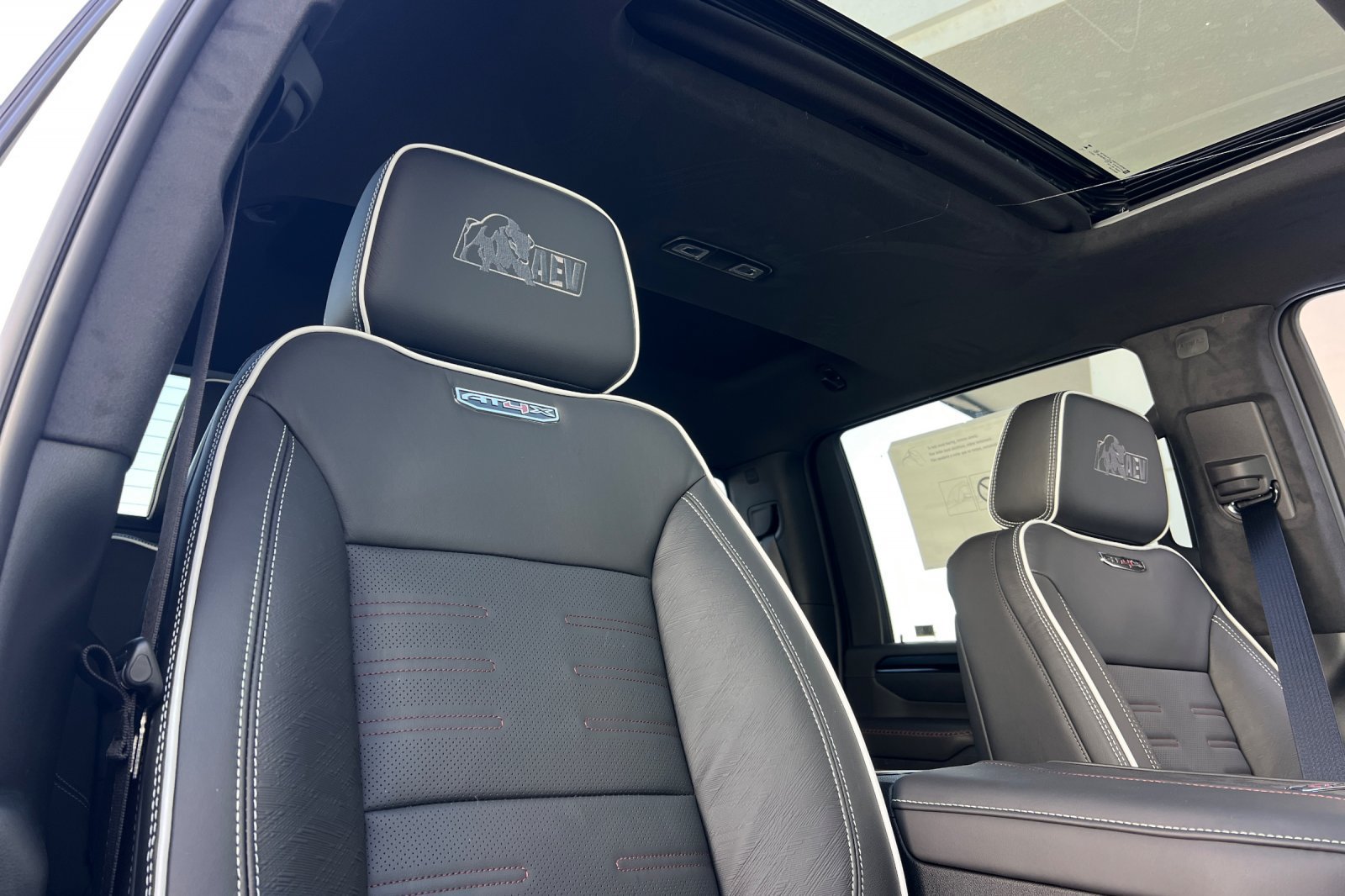 New 2026 GMC Sierra 2500 AT4X w/ AT4X AEV Edition AWD/4WD image 17