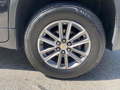 Used 2023 Chevrolet Traverse LT w/ LPO, Floor Liner Package AWD/4WD image 45