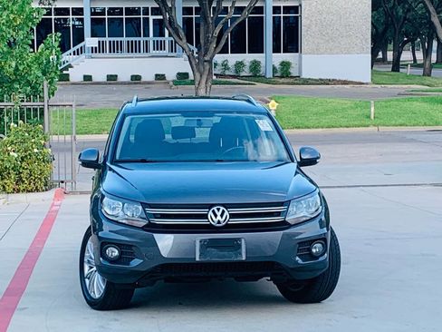 Used 2012 Volkswagen Tiguan SE image 2