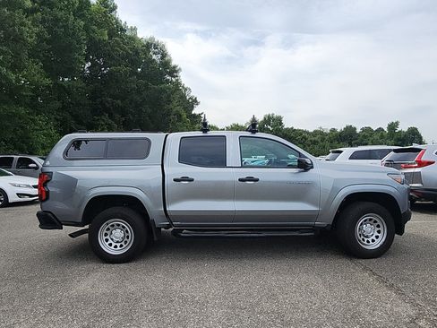 Used 2024 Chevrolet Colorado W/T w/ Technology Package RWD image 6