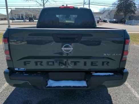 Used 2022 Nissan Frontier SV AWD/4WD image 6