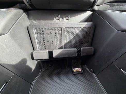 New 2026 RAM 1500 4x4 Crew Cab image 21