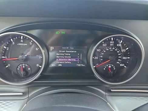 Used 2023 Kia Carnival LX w/ Paint Protection Package FWD image 20