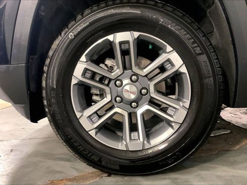 Used 2025 GMC Terrain Elevation image 9