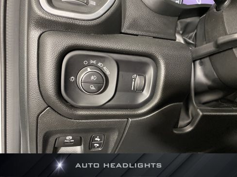 Used 2024 RAM 1500 Big Horn AWD/4WD image 23