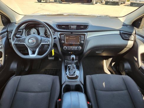 Used 2019 Nissan Rogue Sport S image 4