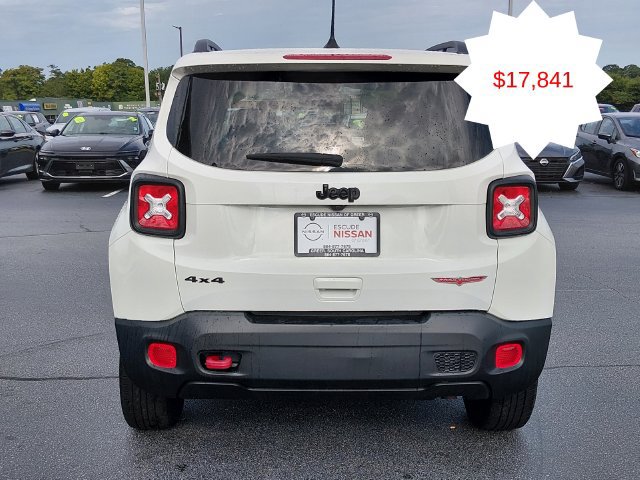 Used 2023 Jeep Renegade Trailhawk AWD/4WD image 4