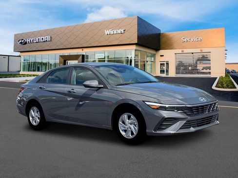 New 2026 Hyundai Elantra SE FWD image 10