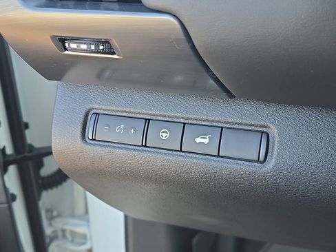 New 2025 Nissan Pathfinder Rock Creek image 15