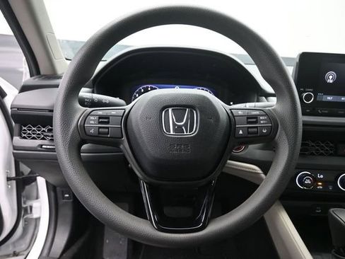 Used 2025 Honda Accord LX image 9