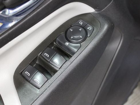 Used 2024 Chevrolet Equinox LS FWD image 7