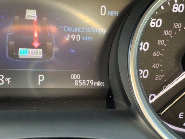 Used 2018 Toyota Camry XLE FWD image 18