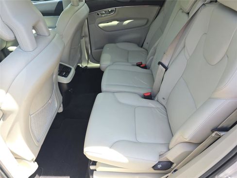 Used 2020 Volvo XC90 T5 Momentum AWD/4WD image 15