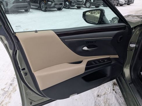 Used 2019 Lexus ES 350 w/ Premium Package image 24