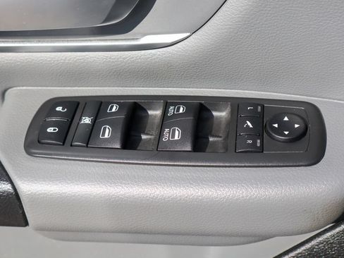 Used 2019 RAM 1500 Big Horn AWD/4WD image 17