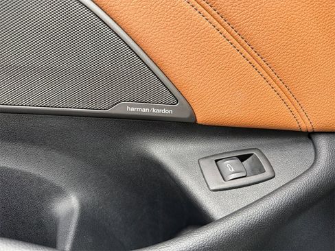 Used 2020 BMW 540i xDrive w/ M Sport Package image 29