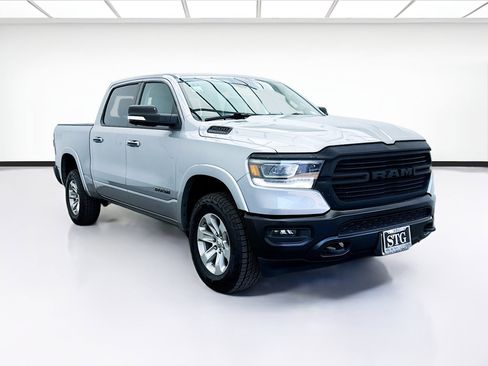 Used 2021 RAM 1500 Laramie w/ Off Road Group AWD/4WD image 3