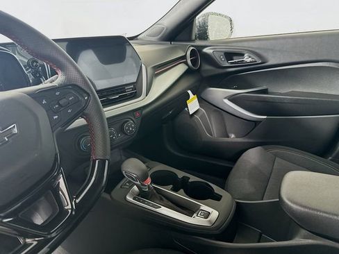 New 2026 Chevrolet Trax RS image 9