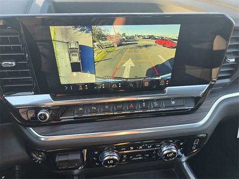 New 2026 GMC Sierra 1500 SLT image 21