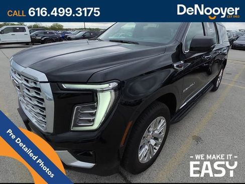 Used 2025 GMC Yukon XL Denali AWD/4WD image 1