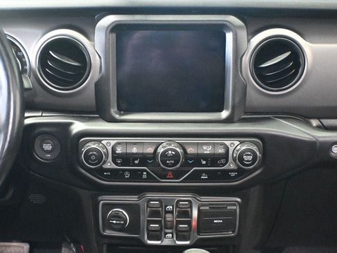 Used 2023 Jeep Gladiator Sport AWD/4WD image 17