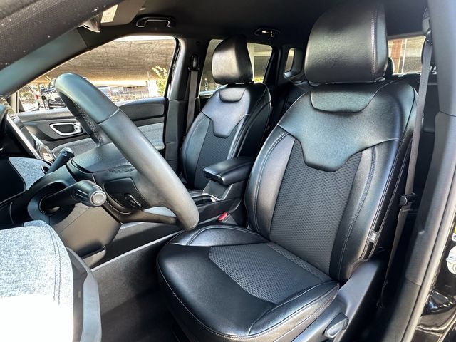 Used 2024 Jeep Compass Latitude AWD/4WD image 9