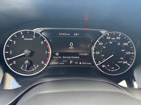 Used 2025 Nissan Rogue SV AWD/4WD image 37