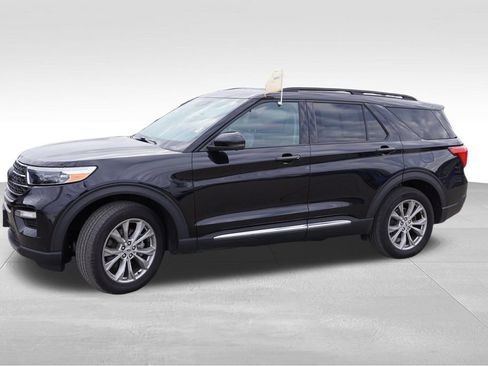 Certified 2023 Ford Explorer XLT w/ Equipment Group 202A image 11