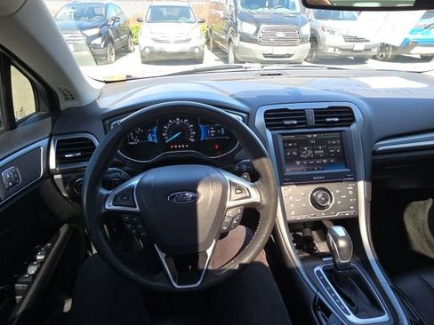 Used 2014 Ford Fusion Titanium image 18
