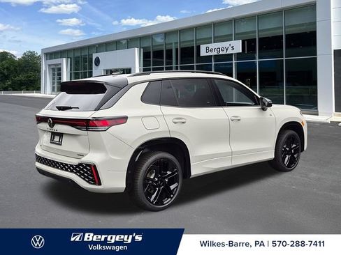 New 2026 Volkswagen Tiguan SE R-Line AWD/4WD image 5