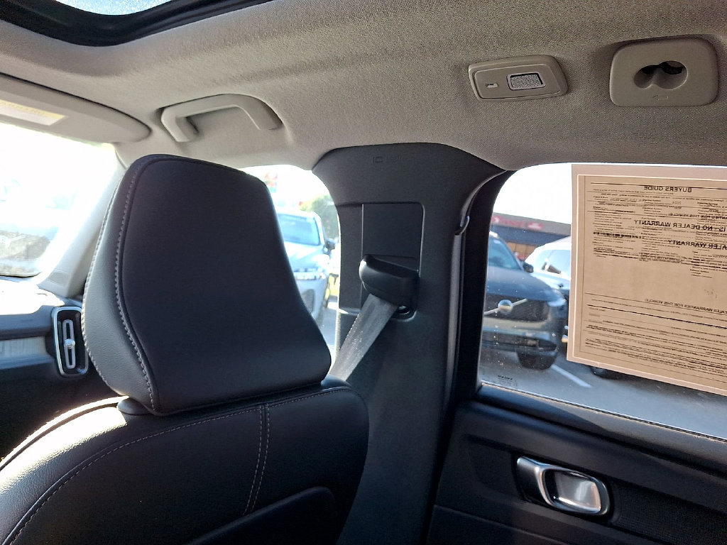 Certified 2024 Volvo XC40 B5 Plus w/ Protection Package Premier AWD/4WD image 11
