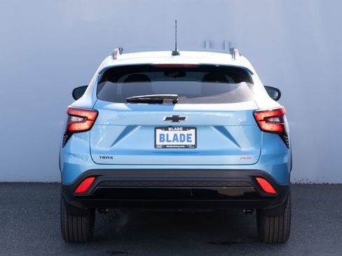 New 2026 Chevrolet Trax RS w/ Sunroof Package FWD image 21