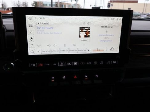 Certified 2025 GMC Hummer EV 2X AWD/4WD image 28