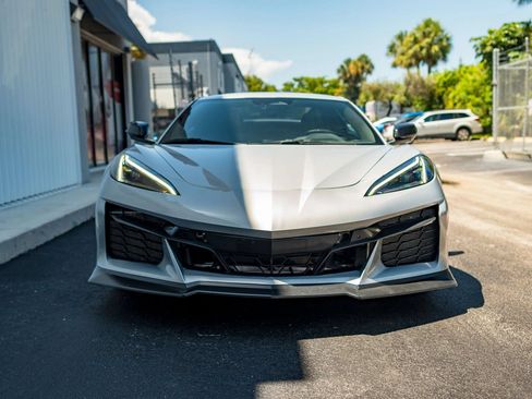 Used 2024 Chevrolet Corvette Stingray Convertible w/ 1LT RWD image 2