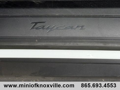 Used 2023 Porsche Taycan image 12