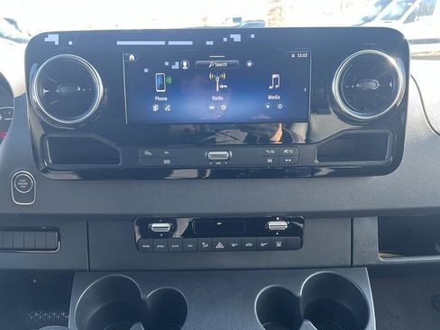 New 2025 Mercedes-Benz Sprinter 2500 image 18