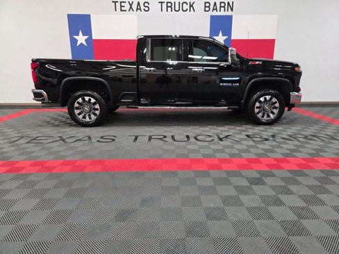 Used 2024 Chevrolet Silverado 2500 LTZ w/ LTZ Premium Package AWD/4WD image 13