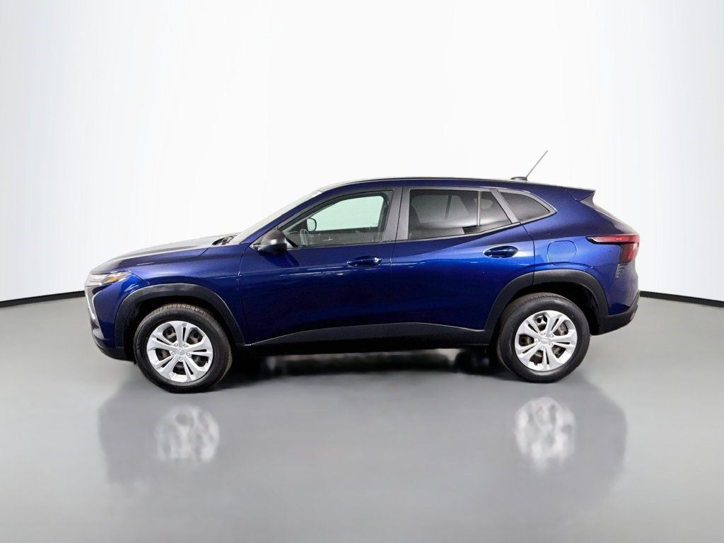 Used 2024 Chevrolet Trax LS w/ Driver Confidence Package FWD image 6