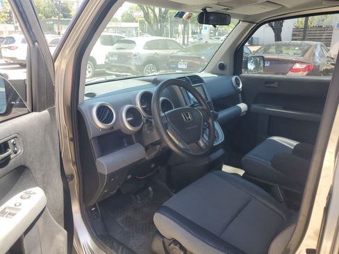 Used 2004 Honda Element EX image 2
