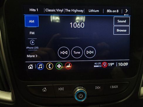 Used 2024 Chevrolet Malibu LT image 25