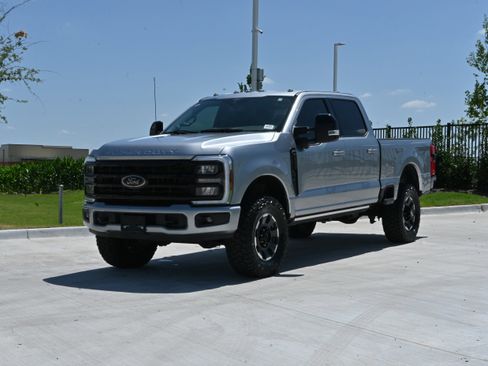 Used 2024 Ford F250 Lariat w/ Tremor Off-Road Package AWD/4WD image 5