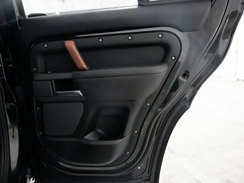 Used 2020 Land Rover Defender 110 X AWD/4WD image 36