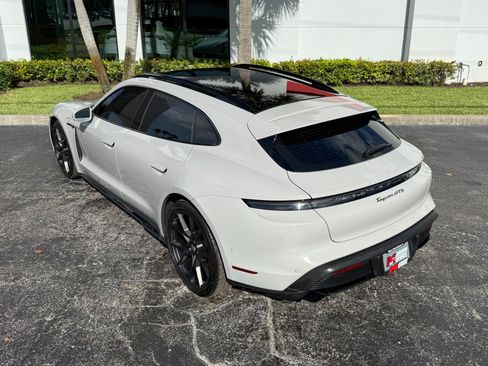 Used 2024 Porsche Taycan GTS AWD/4WD image 15