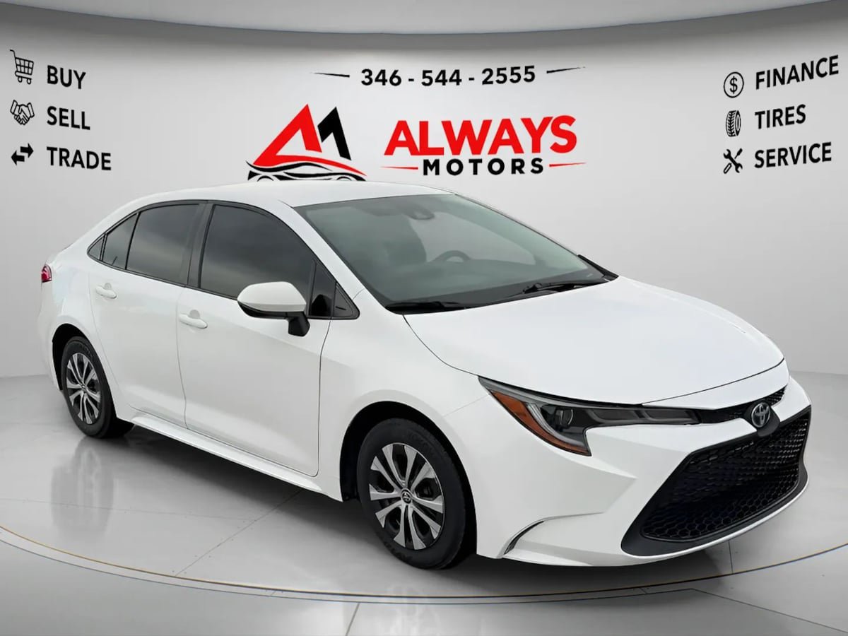 Used 2022 Toyota Corolla LE FWD image 3