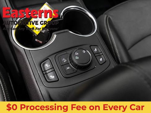 Used 2024 GMC Terrain SLT AWD/4WD image 21
